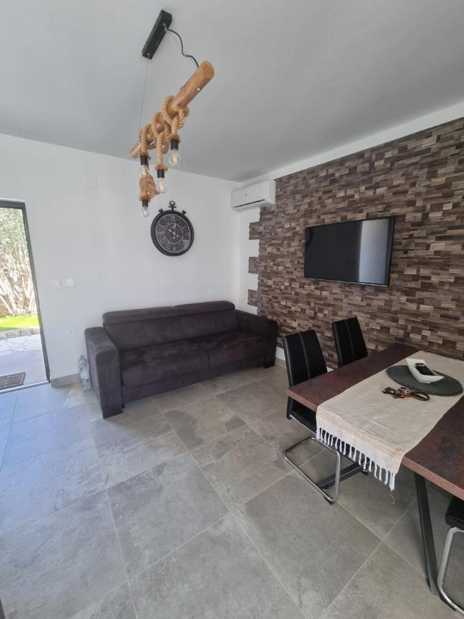 Villa Marta Porat  Buitenkant foto