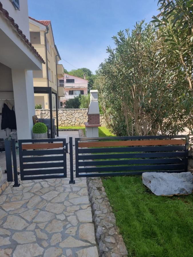 Villa Marta Porat  Buitenkant foto