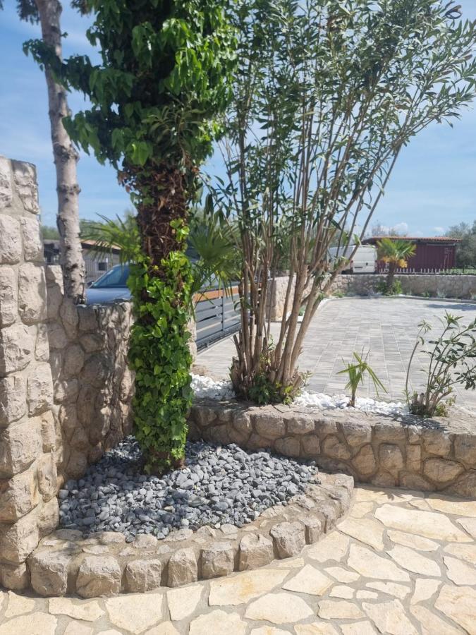 Villa Marta Porat  Buitenkant foto