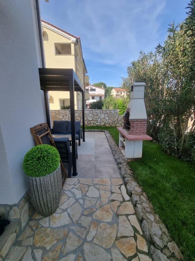 Villa Marta Porat  Buitenkant foto