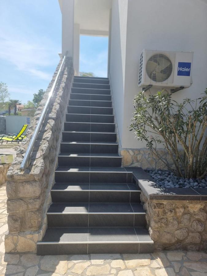 Villa Marta Porat  Buitenkant foto